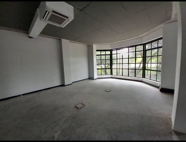 246M² OFFICE TO LET IN BRYANSTON